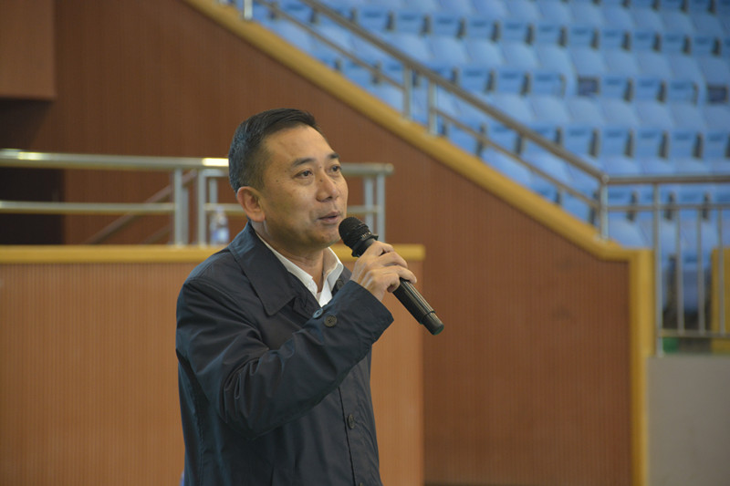 市委常委郑余良秘书长来我院参加201907市委办第二届趣味运动会